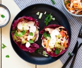 Pulled Chicken in Salat-Tacos