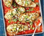Auberginen mit Reis auf Tomatensauce