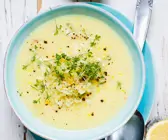 Zitronensuppe mit Reis