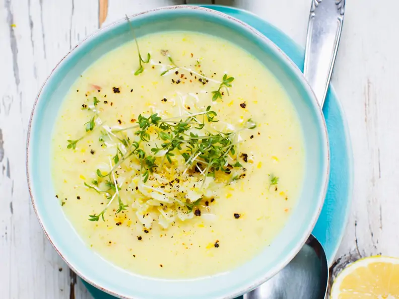 Zitronensuppe mit Reis