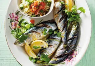 Gegrillte Sardinen mit Couscoussalat
