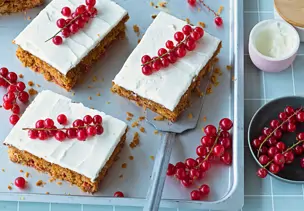 Johannisbeer-Nuss-Kuchen