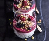 Chiapudding mit Beeren-Smoothie