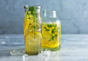 Zitronen-Thymian-Limonade