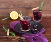 Heidelbeer-Mocktail mit Zimt