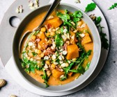 Afrikanischer Kürbistopf mit Erdnüssen