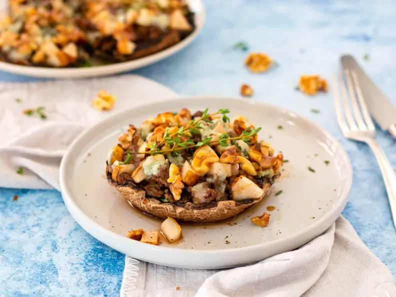 Portobello mit Gorgonzola, Walnüssen und Birne