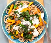 Spaghetti mit Kürbis und Spinat-Ziegenfrischkäse-Sauce