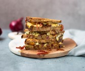 Roggenbrote mit Birne und Käse