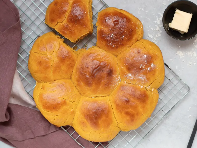 Süße Kürbisbrötchen