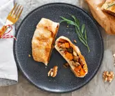 Veganer Braten mit Kürbis-Pilz-Füllung