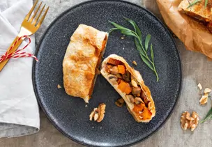Veganer Braten mit Kürbis-Pilz-Füllung