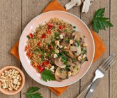 Quinoa-Pfanne mit Champignon-Geschnetzeltem