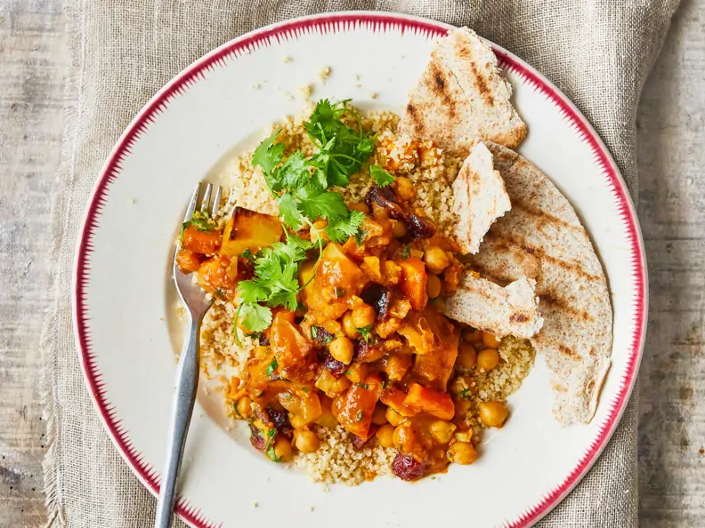 Gemüse mit Kichererbsen und Bulgur