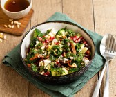 Warmer Salat mit schwarzen Bohnen und Ahornsirup-Dressing