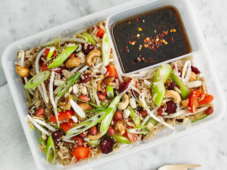 Reissalat zum Mitnehmen