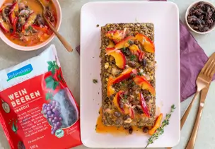 Linsenbraten mit Weinbeeren-Pflaumen-Sauce