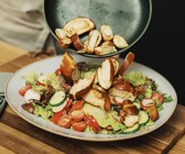 Brezel-Bowl mit Laugen-Croûtons
