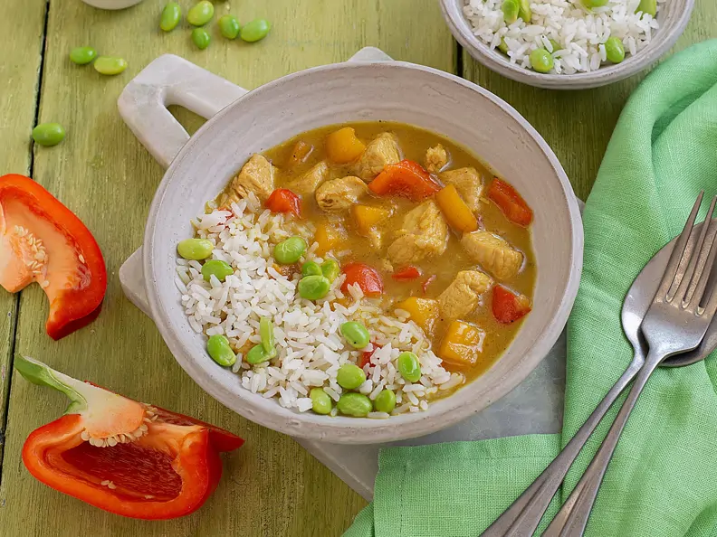 Puten-Mango-Paprika-Curry mit Edamame-Reis