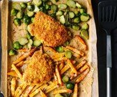 Putenschnitzel mit Rosenkohl und Kartoffel-Käse-Stiften