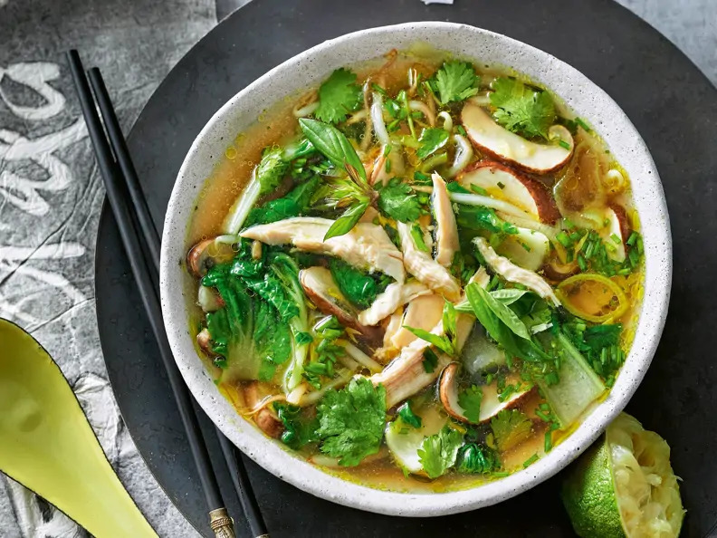 Asiatische Hühnersuppe