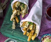Zucchini-Pommes mit Senf-Dip und Parmesan