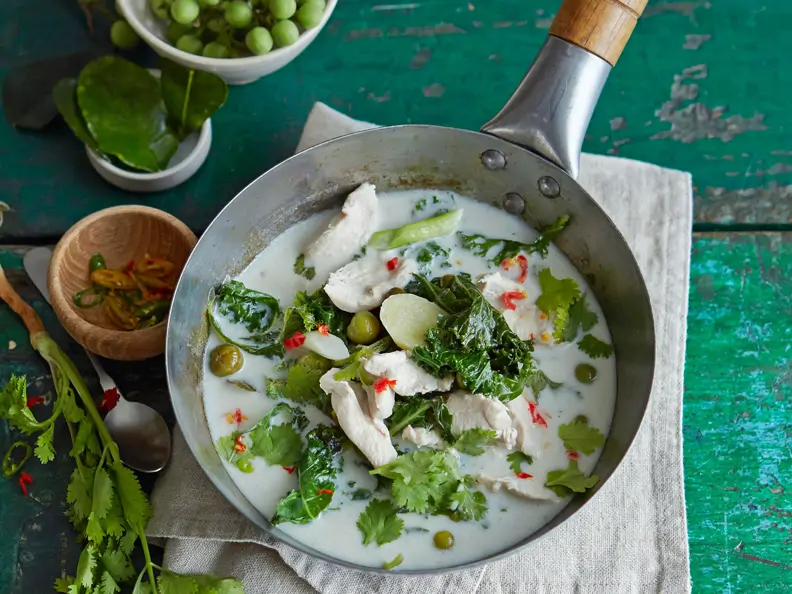 Grünes Thai-Curry mit Hähnchenbrustfilet