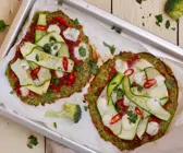 Pizza mit Brokkoliboden