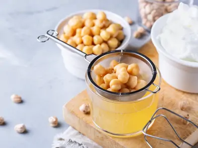 Aquafaba: Kichererbsenwasser als Eiersatz?