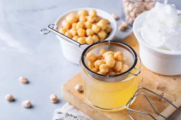 Aquafaba: Kichererbsenwasser als Eiersatz?