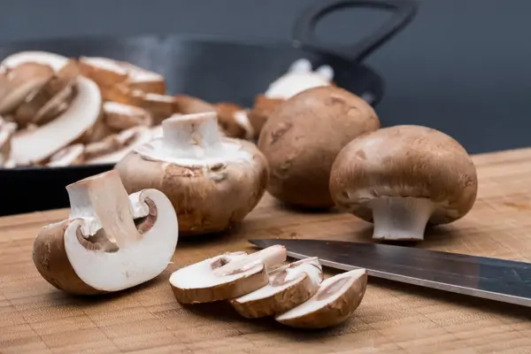Champignons braten 