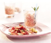 Erdbeersalat mit Mandelkrokant und Granité