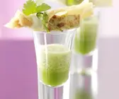 Gurken-Shooter mit Tunfischbonbon