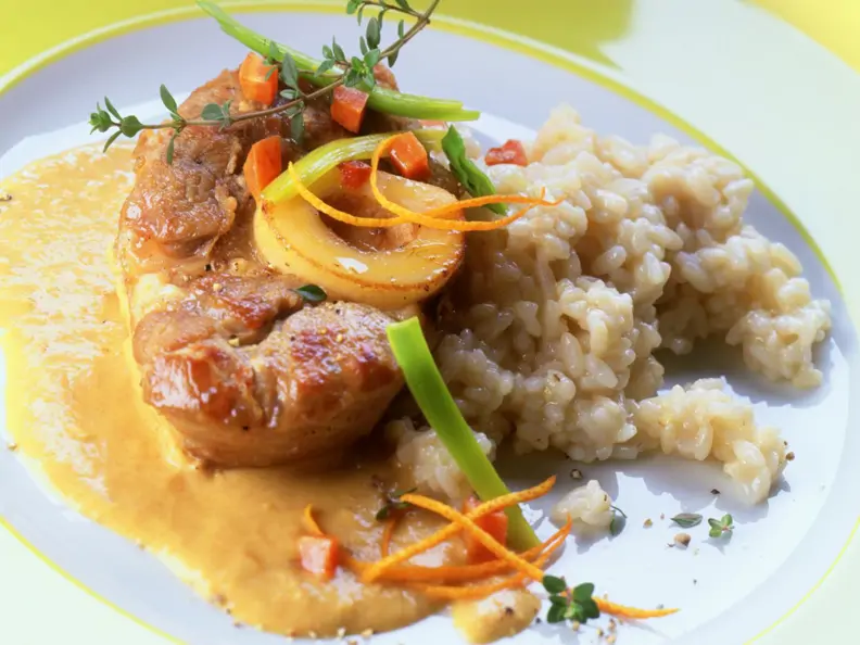 Kalbsbeinscheiben in Orangen-Curry-Sauce