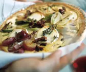 Zwiebeltarte mit Ziegenkäse