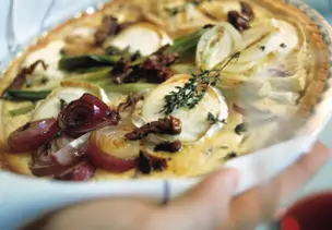 Zwiebeltarte mit Ziegenkäse