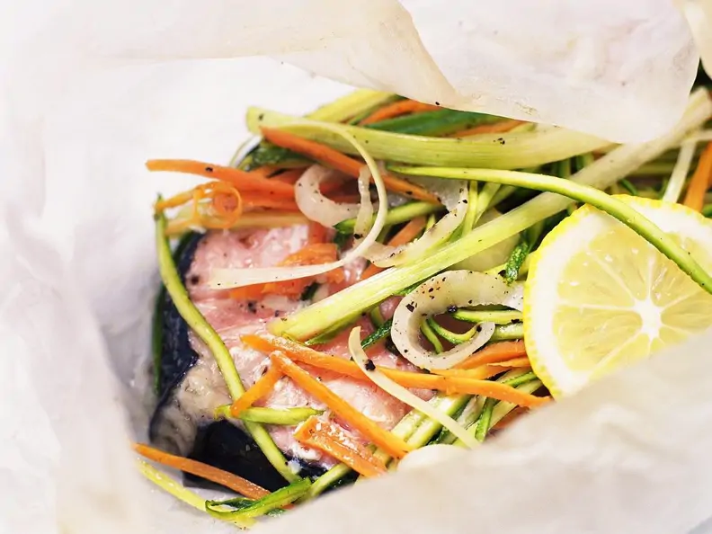 Lachs mit Gemüse en papillote