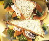 Fruchtige Salat-Sandwiches