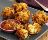 Frittierte Zwiebelbällchen