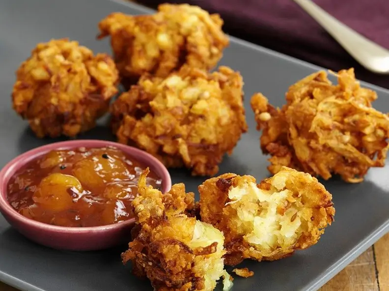 Frittierte Zwiebelbällchen