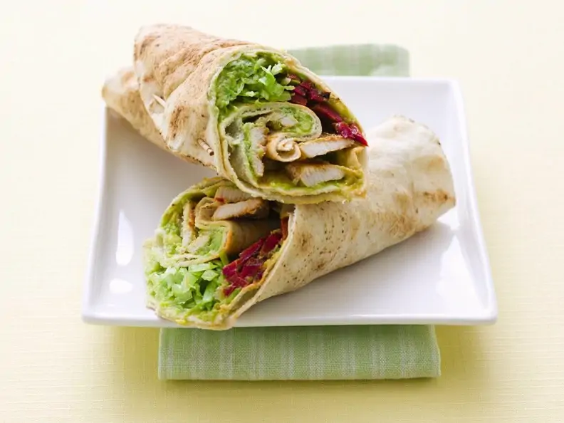 Hühnchen-Wraps mit Roter Bete und Avocado