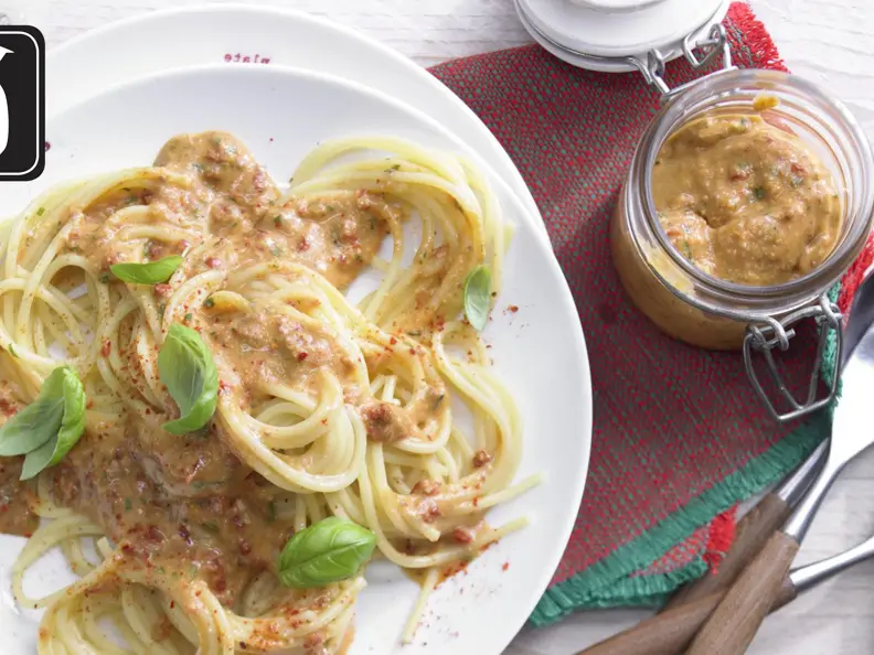 Spaghetti mit rotem Pesto für den Thermomix