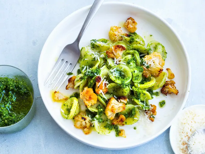 Orecchiette mit Pesto und gebratenem Blumenkohl
