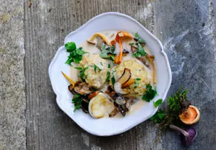 Semmelknödel mit Pilzrahm