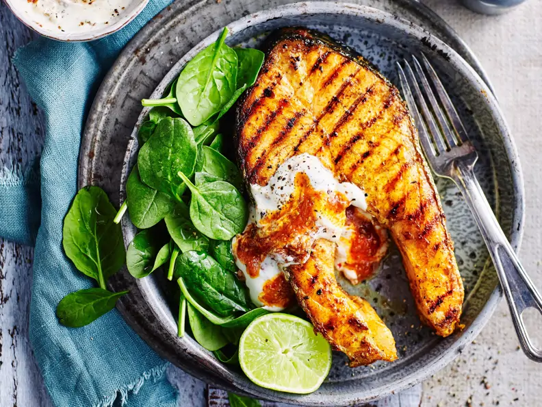 Lachssteaks mit Limetten-Joghurt