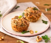 Herzhafte Lachs-Lauch-Muffins mit Walnüssen