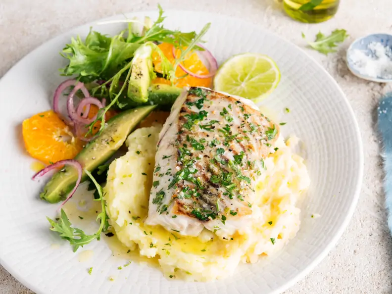 Kabeljau mit Kartoffelpüree und Zitronensauce