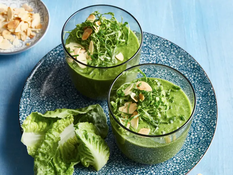 Kalte Romana-Kräuter-Suppe