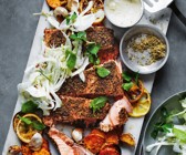 Lachs mit Fenchelkruste und Zitronen-Crème-fraîche