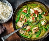 Grünes Fisch-Curry mit Reis
